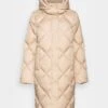 Marc O'Polo Coat Diamond Quilting Long Detachable Hood - Donsjas - Frosty Sand -Marc O'Polo 030e5bcb35de49b9916cb9b966b6fea2