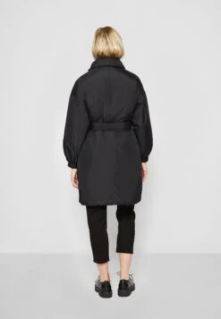 Marc O'Polo Coat Padded Oversized Belted Stand-Up Collar- Winterjas - Black 10 Marc O'Polo Coat Padded Oversized Belted Stand-Up Collar- Winterjas - Black -Marc O'Polo 04c7a371958c4039a3f6b8d10a160625