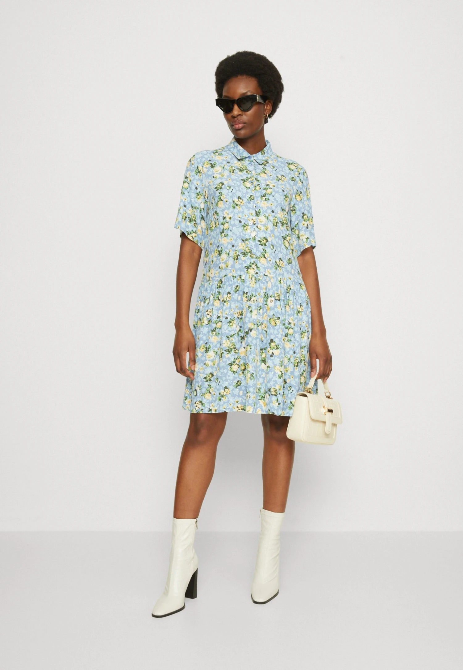 Marc O'Polo DENIM Dress Short Sleeve Half Button Placket Collar - Blousejurk - Multi/Soft Sky Blue 4 Marc O'Polo DENIM Dress Short Sleeve Half Button Placket Collar - Blousejurk - Multi/Soft Sky Blue - Afbeelding 2