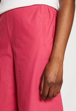 Marc O'Polo Pants Relaxed Style Straight Fit Slightly Cropped - Broek - Dahlia Pink -Marc O'Polo 24da8008d0354f458c75820a167a3bc9