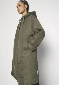 Marc O'Polo Coat Long Padded Fixed Hood Zipper Drawstring Waist - Parka - Olive Crop 15 Marc O'Polo Coat Long Padded Fixed Hood Zipper Drawstring Waist - Parka - Olive Crop -Marc O'Polo 25a62c9ca4b744d3829cf8aa948cc204