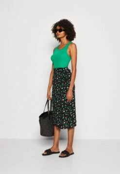 Marc O'Polo DENIM Sleeveless - Top - Amazon Green -Marc O'Polo 290b0d98537e41ac847e7e5d34e22773