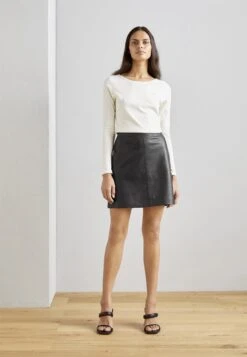 Marc O'Polo Long Sleeve Round Neck Solid - Longsleeve - Creamy White -Marc O'Polo 4403ca491f06477fa4ee68cf46625627