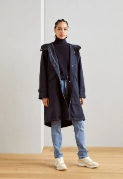 Marc O'Polo Light Padded With Hood Flap Pockets On Sleeve- Parka - Deep Blue Sea -Marc O'Polo 5a5a3e0cc8734467889910bb9d021a5b