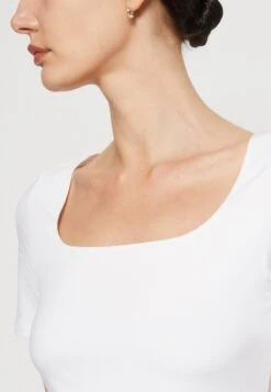 Marc O'Polo Short Sleeve Carree Neckline - T-Shirt Basic - White -Marc O'Polo 63efa02f1e7448a995471f1275ddb399