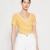 Marc O'Polo Short Sleeve V Neck - T-Shirt Print - Multi/Faded Marigold -Marc O'Polo 646d5471dac64c22aad363cf02a5b782
