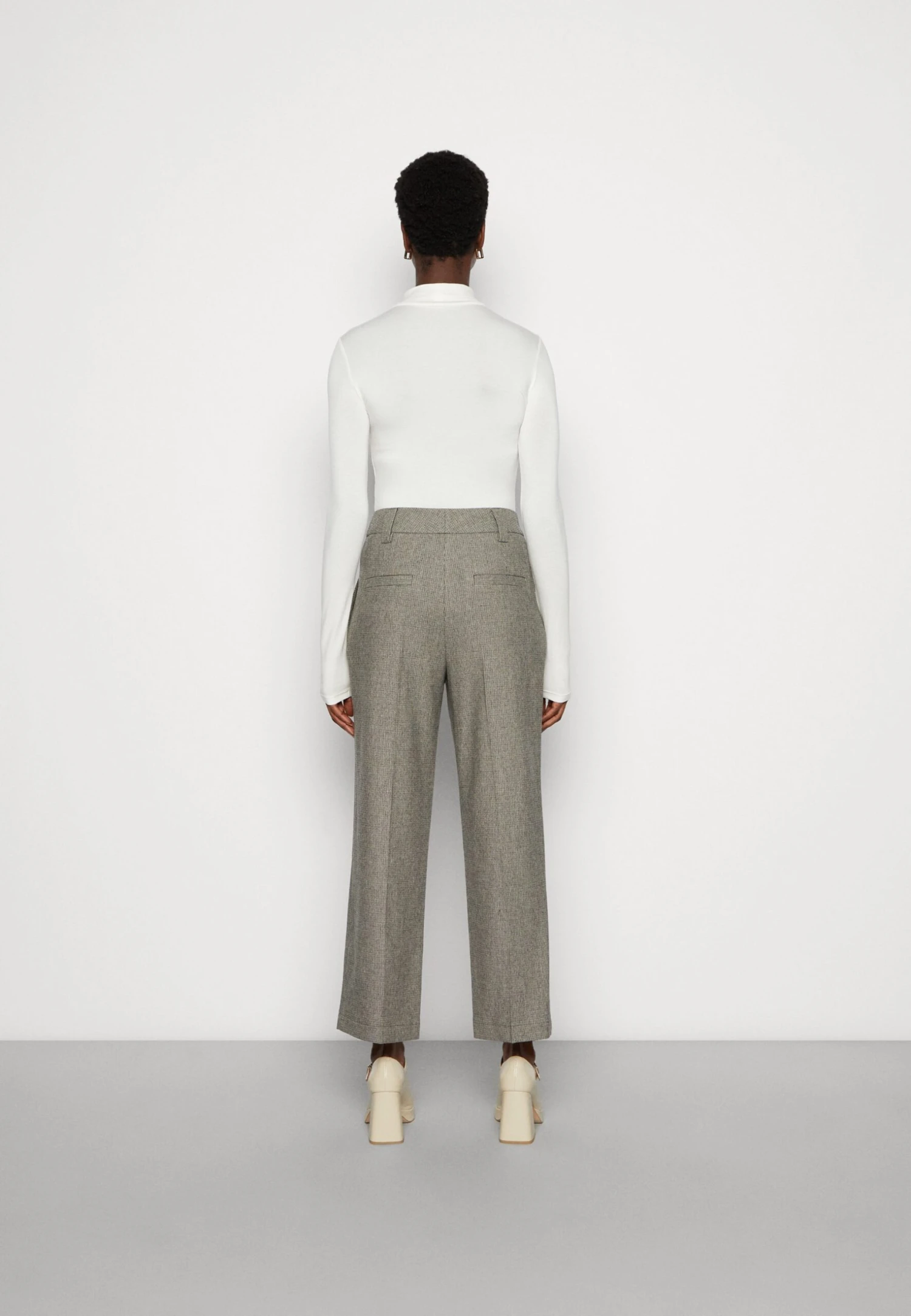 Marc O'Polo Pants Straight Leg High Rise Cropped Length - Broek - Multi 5 Marc O'Polo Pants Straight Leg High Rise Cropped Length - Broek - Multi - Afbeelding 3