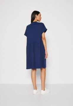 Marc O'Polo DENIM Dress T Shirt Style Heavy Ruffles - Jerseyjurk - Admiral -Marc O'Polo 90b355ec63be458e954ea74231ae4be2