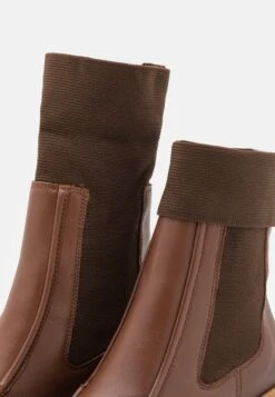 Marc O'Polo Tyra- Enkellaarsjes Met Plateauzool - Cognac -Marc O'Polo 93f6a7d41b9544b292ba7f1e6bde3c36