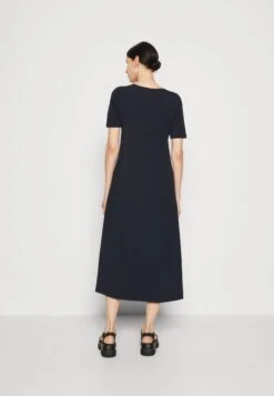 Marc O'Polo Dress Short Sleeve Deep Round Neck - Jerseyjurk - Deep Blue Sea -Marc O'Polo 957f4e5d09984930a29c16a82ef4111f