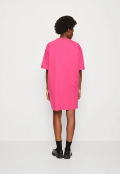 Marc O'Polo DENIM Dress Style Logo Print - Jerseyjurk - Fresh Fuschia -Marc O'Polo 99053b973bc84e4c8cd4a61c64b2de83