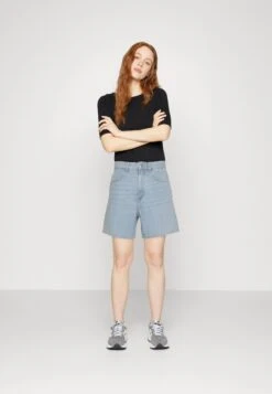 Marc O'Polo DENIM High Waist A-Shaped Fit Bermuda Length Stitched Hem - Jeansshort - Multi-Coloured/Light Cobalt Salt N Pepp -Marc O'Polo 9a005e10c94146b8a723d7c7ddb30585