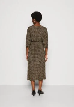 Marc O'Polo Dress Long Sleeve V Neck Wrap Dress - Jerseyjurk - Multi/Nordic Sand -Marc O'Polo 9ff946ad76a24a73b9a2f39466946522