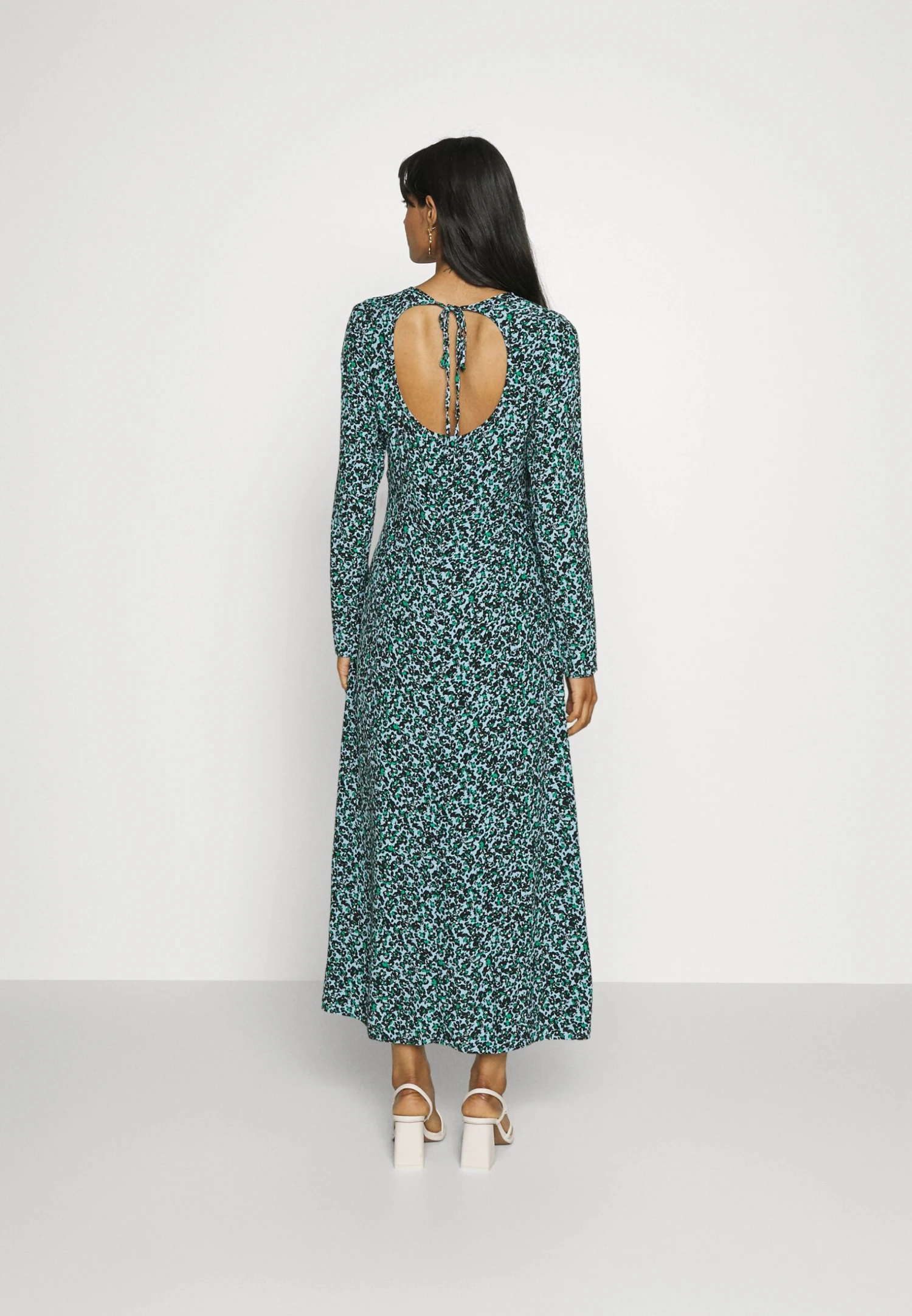 Marc O'Polo DENIM Dress Longsleeve Open Back Detail - Maxi-Jurk - Fresco Blue 5 Marc O'Polo DENIM Dress Longsleeve Open Back Detail - Maxi-Jurk - Fresco Blue - Afbeelding 3