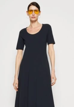 Marc O'Polo Dress Short Sleeve Deep Round Neck - Jerseyjurk - Deep Blue Sea -Marc O'Polo b42150a9ddb54fdba569468fd8a32609