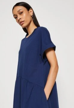 Marc O'Polo DENIM Dress T Shirt Style Heavy Ruffles - Jerseyjurk - Admiral -Marc O'Polo c5652089641a40aaae1fa0b86cc3f59b