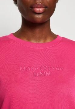 Marc O'Polo DENIM Basic Fit Crew Neck Logo Embroidery - Sweater - Fresh Fuschia -Marc O'Polo d91b8d2d21af49759356009899ce85eb