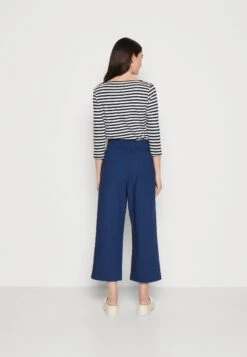 Marc O'Polo DENIM Culottes Elastic Waist Seam Pockets Solid Col - Broek - Admiral 10 Marc O'Polo DENIM Culottes Elastic Waist Seam Pockets Solid Col - Broek - Admiral -Marc O'Polo de2858a9e54c4342a4b4811ccfba02fe