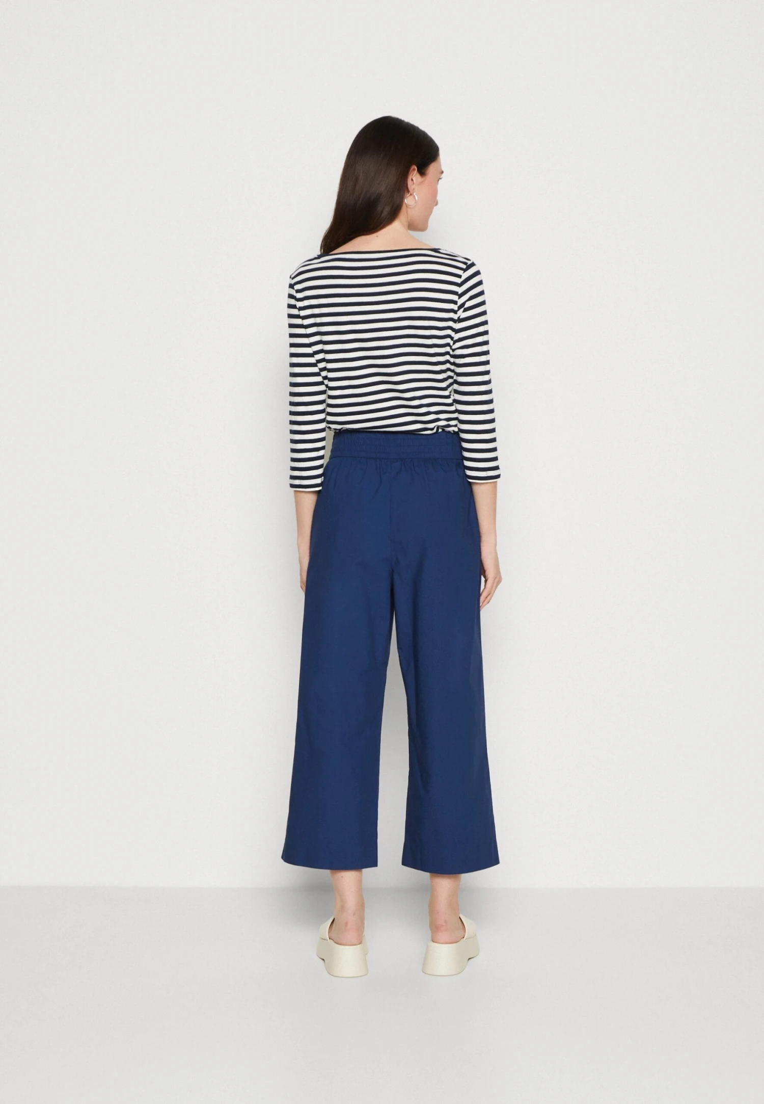 Marc O'Polo DENIM Culottes Elastic Waist Seam Pockets Solid Col - Broek - Admiral 5 Marc O'Polo DENIM Culottes Elastic Waist Seam Pockets Solid Col - Broek - Admiral - Afbeelding 3