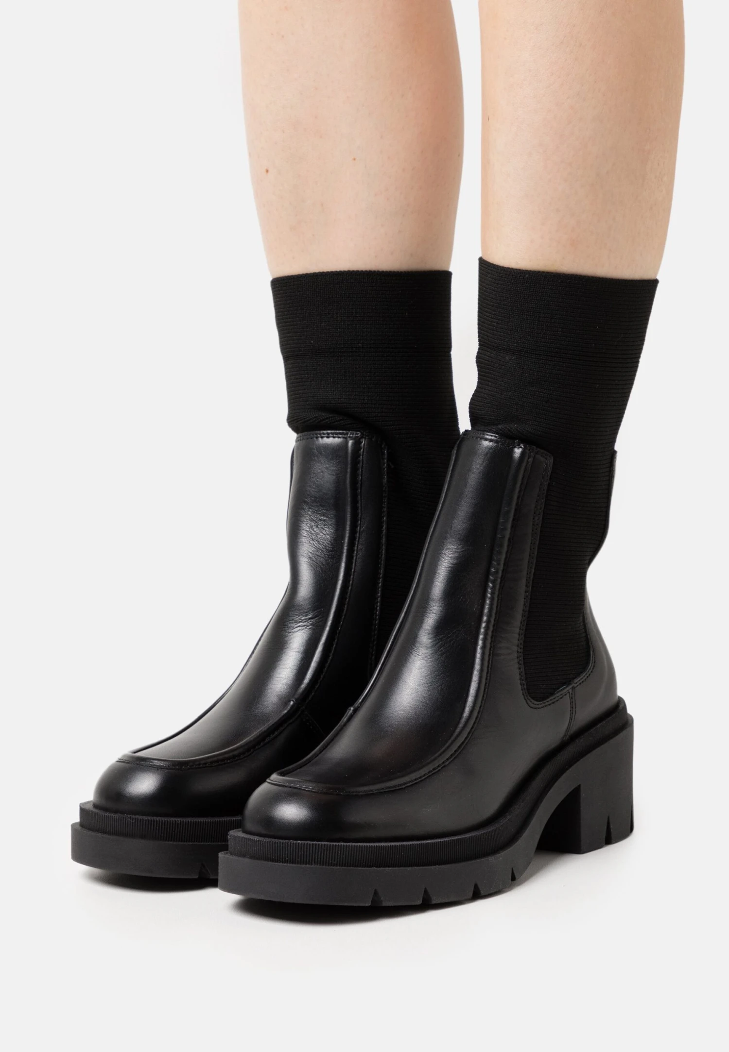 Marc O'Polo Tyra- Enkellaarsjes Met Plateauzool - Black 3 Marc O'Polo Tyra- Enkellaarsjes Met Plateauzool - Black