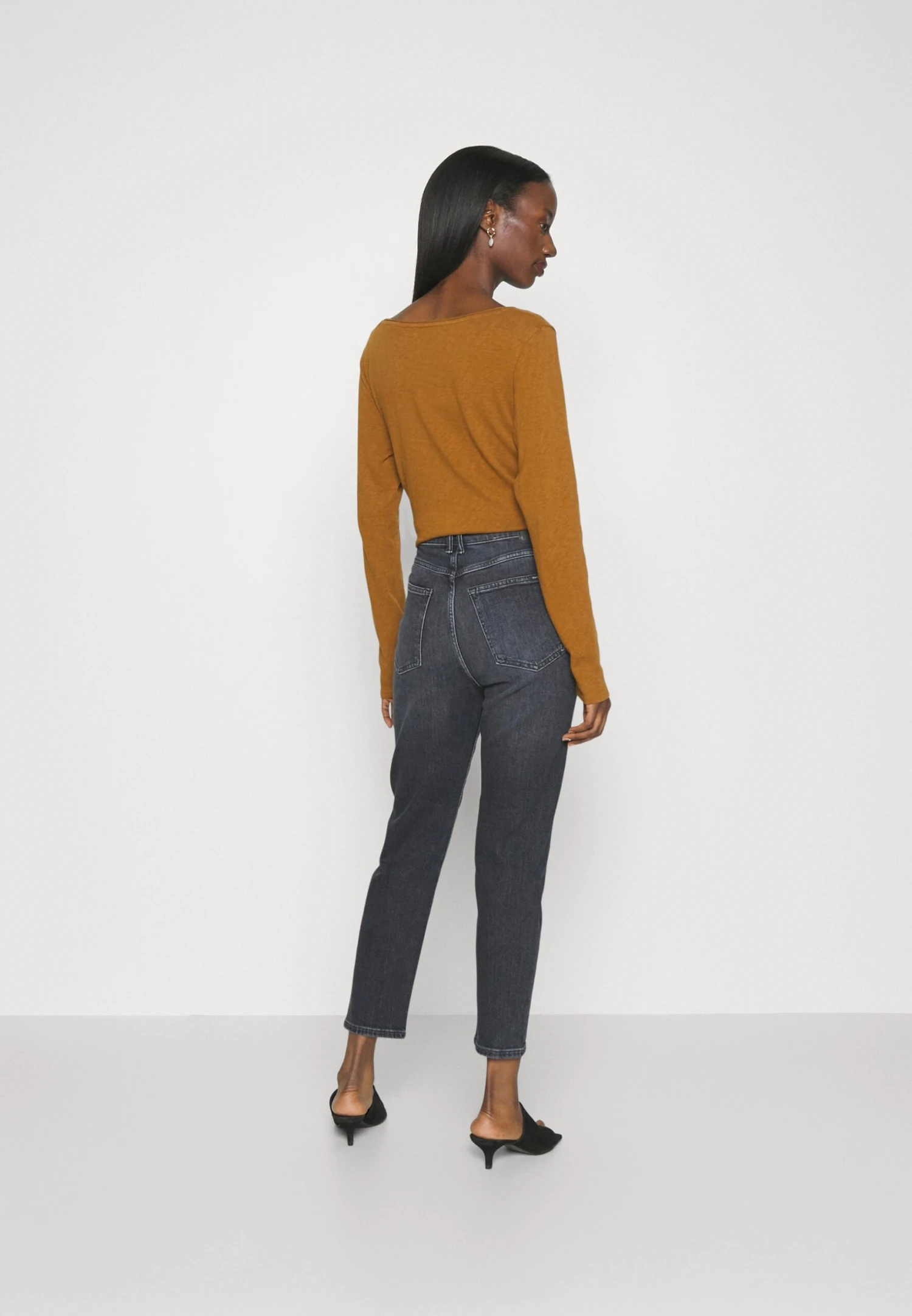 Marc O'Polo DENIM Boyfriend Fit - Straight Leg Jeans - Vintage Anthracite Marbl 5 Marc O'Polo DENIM Boyfriend Fit - Straight Leg Jeans - Vintage Anthracite Marbl - Afbeelding 3