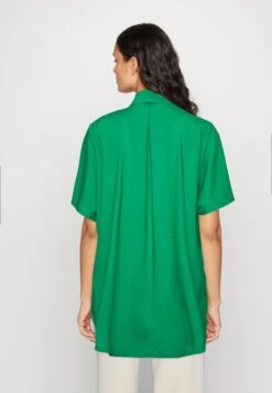 Marc O'Polo Long Shape Kent Collar Patched Pocket Side Slits - Overhemdblouse - Vivid Green -Marc O'Polo eca655d426494bbabe34387acef0d10d