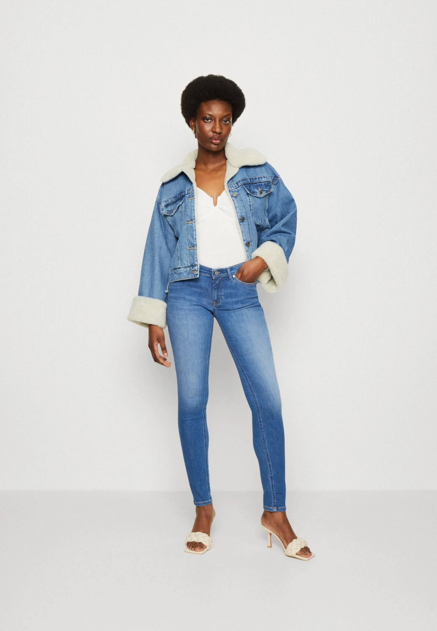 Marc O'Polo DENIM Trouser Low Waist Regular Length - Jeans Skinny Fit - Multi/Mid Cobalt Blue 4 Marc O'Polo DENIM Trouser Low Waist Regular Length - Jeans Skinny Fit - Multi/Mid Cobalt Blue - Afbeelding 2