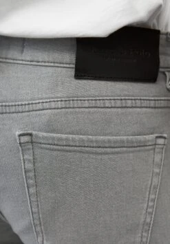 Marc O'Polo Modell Alby Straight- Straight Leg Jeans - Authentic Light Grey Wash -Marc O'Polo eebe4d7a794d45d1af610c9f60fe0753
