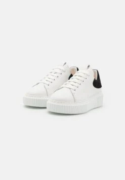 Marc O'Polo Mod Svea- Sneakers Laag - White/Black -Marc O'Polo f913fb0ce2174ed9b7a09caf0b8a2c73